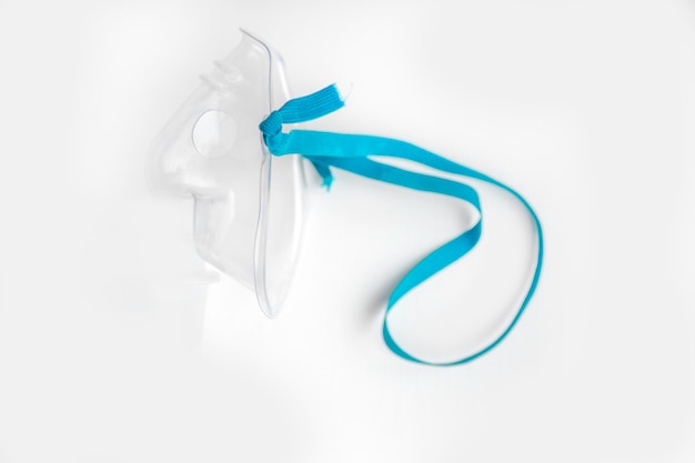 Медицинский ультразвуковой ингалятор или небулайзерная кислородная маска