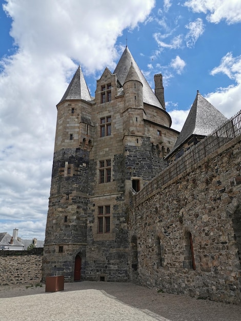 Фото Средневековый замок витр во франции