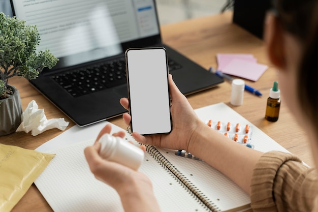 Foto medisch teleconsult voor zieke patiënt thuis