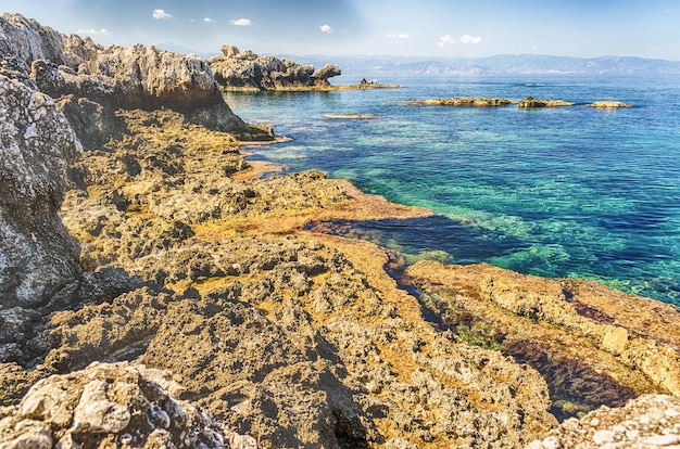 Mediterraan strand in Milazzo Sicilië, Italië