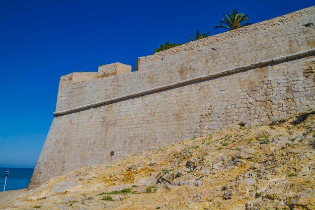 mediterrane scene, peniscola stad gelegen in spanje