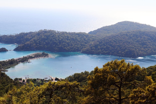 Spiaggia di oludeniz con vista sul mare mediterraneo