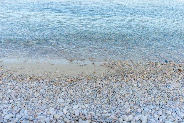 Средиземноморское побережье на острове Ибица в Испании, сцена отдыха и лета