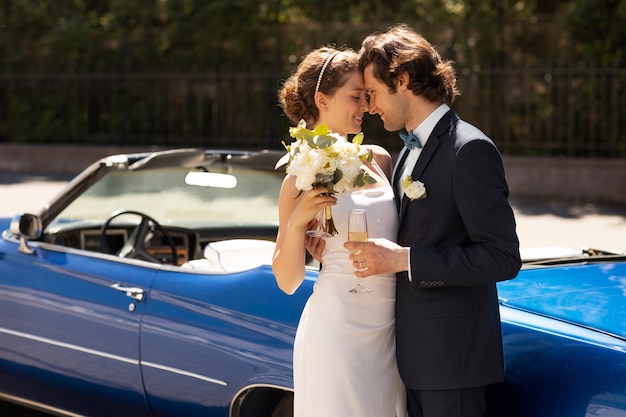 Medium shot married couple with drinks