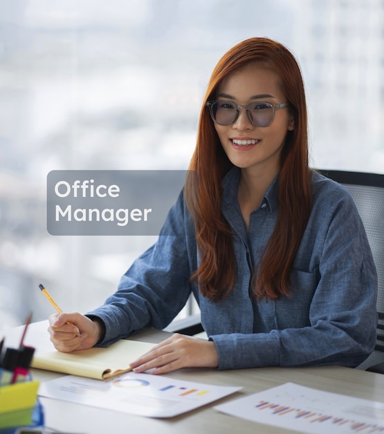 Photo medium shot woman working in office