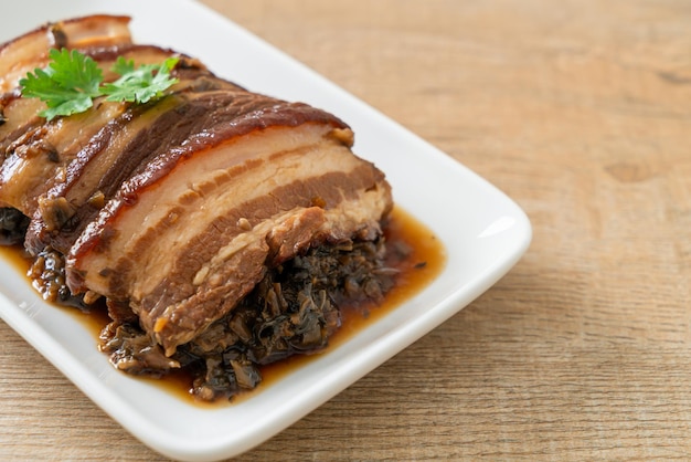 Mei Cai Kou Rou of Steam Belly Pork Met Swatow Mosterd Cubbage Recepten - Chinees eten