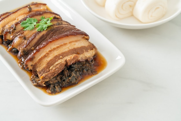 Mei Cai KouRouまたはSteamBelly Pork with Swatow Mustard CubbageRecipes-中華料理スタイル