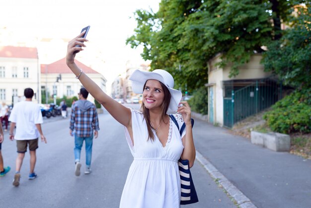 Meisje dat een selfie maakt