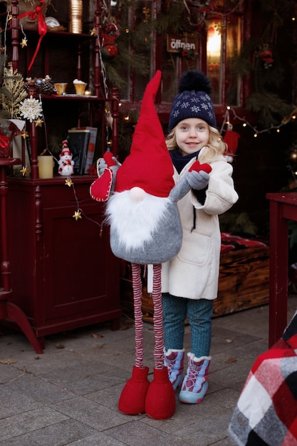 Meisje met de santawinter