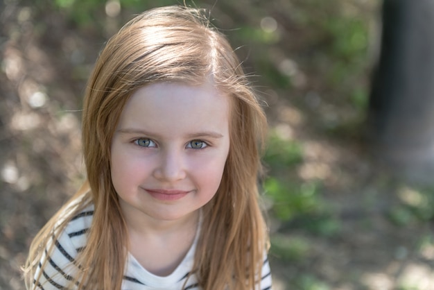 Meisje met lang haar, close-up