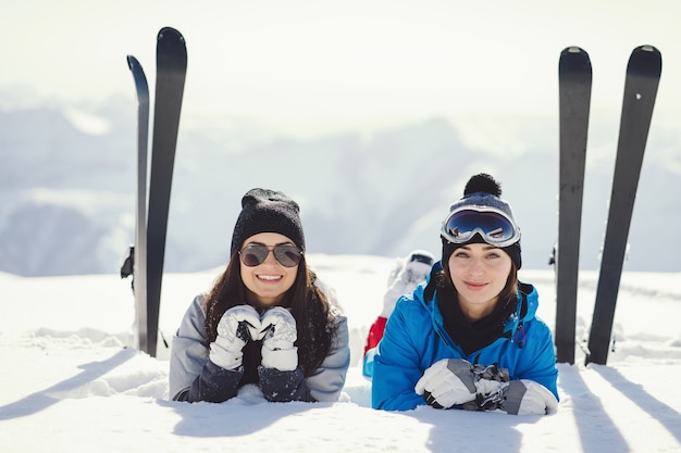Meisjes met ski