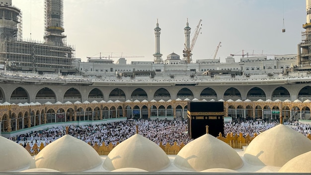 Mekka Saoedi-Arabië 27 september 2023 islamitische pelgrims die umra uitvoeren in Al Haram Moskee makka