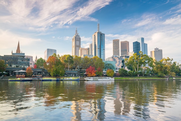 Photo melbourne city skyline in australia with blue sky