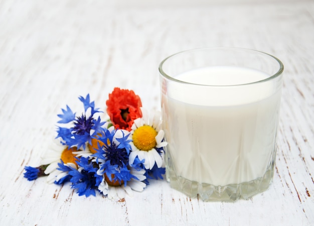 melk en wilde bloemen