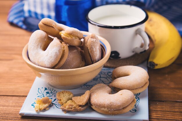 Melk met koekjes