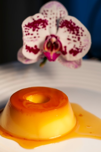 Melkpudding en orchidee