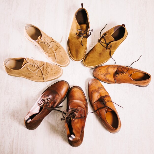 Men's boots in circle