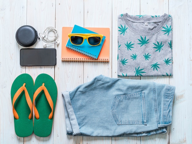 men's casual outfits of traveler, summer holiday