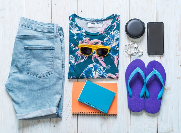 men's casual outfits of traveler, summer holiday