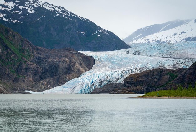 Photo the mendenhall glacier near juneau in alaska