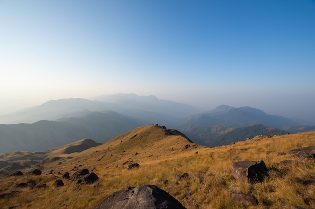 Mening over berg in Mulayit Taung, Myanmar