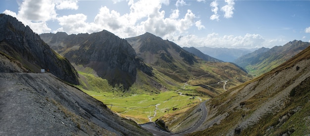 Mening van Col du Tourmalet in de bergen van de Pyreneeën