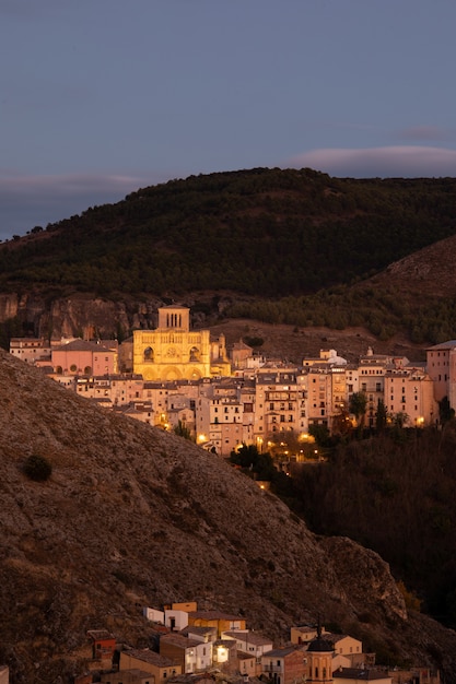 Mening van Cuenca-kapitaal bij het gebied van Castilla La Mancha in Spanje.