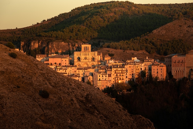 Mening van Cuenca-kapitaal bij het gebied van Castilla La Mancha in Spanje.