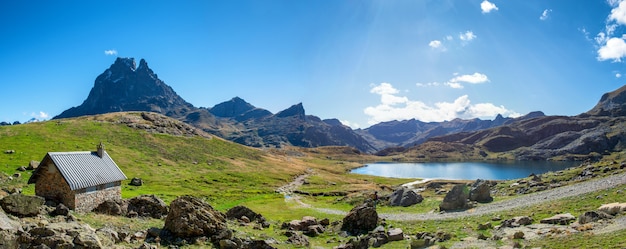 Mening van pic du midi ossau, frankrijk, de pyreneeën