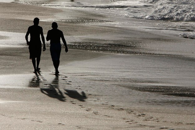 Mensen op het strand.