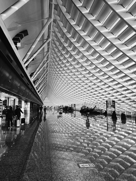 Foto mensen op het treinstation