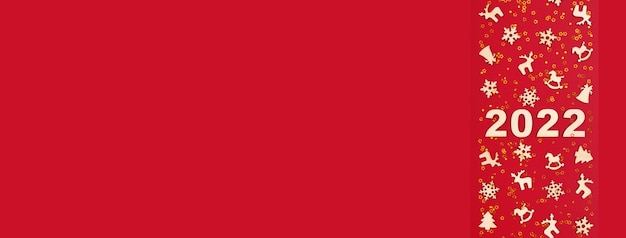 Buon natale e felice anno nuovo banner con numeri 2022 su sfondo rosso con stelle dorate e spazio copia