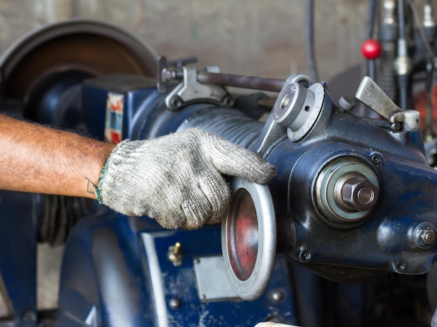 Foto met de hand bediende machines in fabrieken