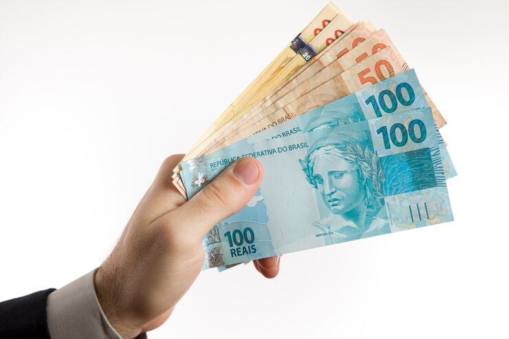 Met een Braziliaans geld.