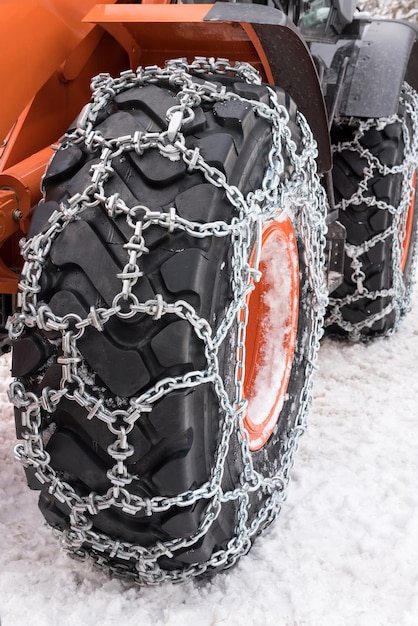 Metal chains on bulldozer wheels