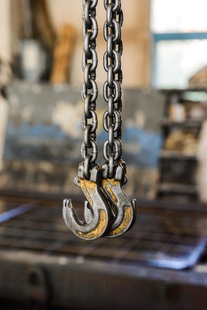 Foto gancio industriale in metallo attrezzatura di sollevamento industriale in acciaio
