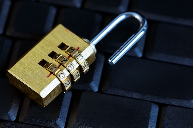 コンピュータキーボードのパスワード付き金属セキュリティロック