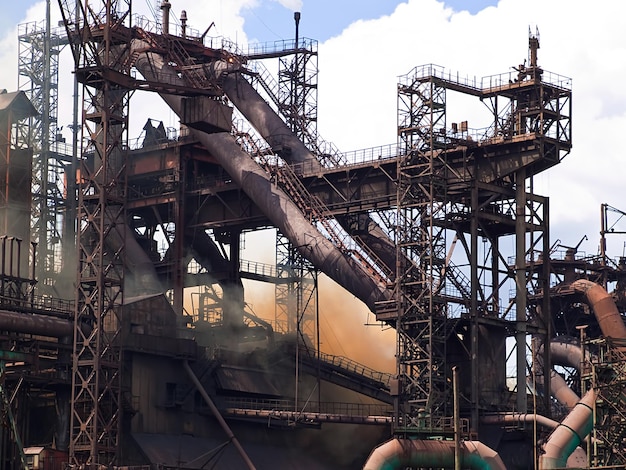 Фото Высокая печь металлургических заводов