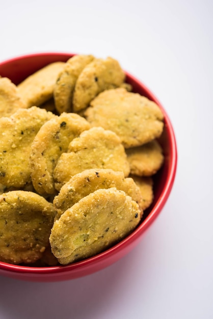 Methi Mathri is a Rajasthani Indian tea time snack and a type of flaky biscuit.