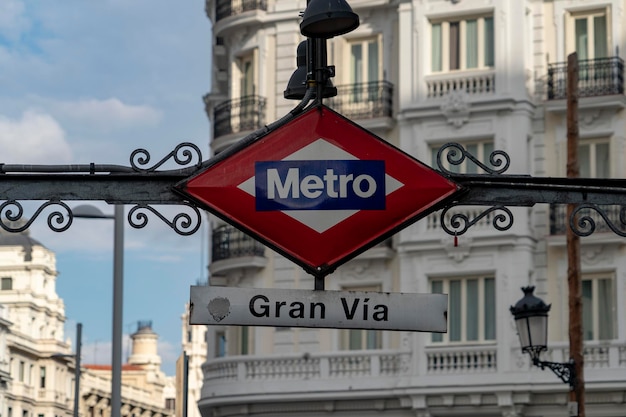 Metro gran via bord van madrid