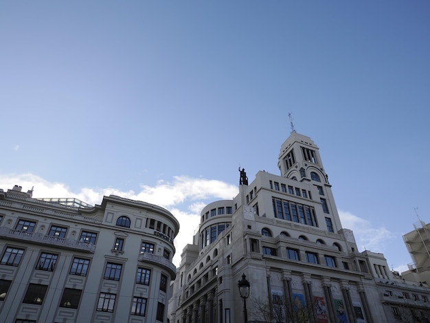 Metropolis Building, een voorbeeld van romaanse, beaux-arts en neoromaanse architectuur, aan de Calle de Alcala en Gran Via in Madrid, Spanje, Europa