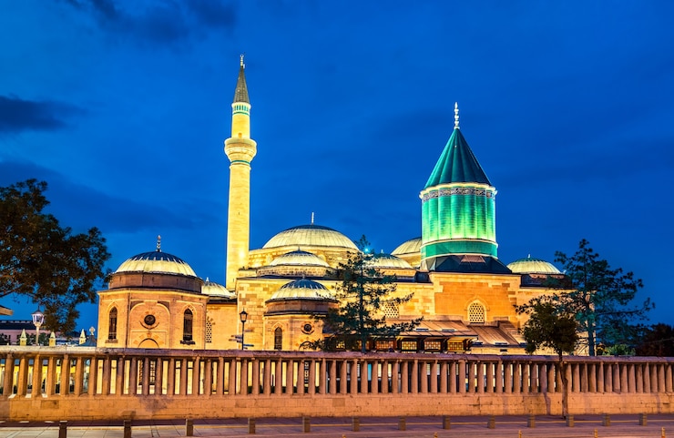 Photo mevlana museum, the mausoleum of rumi in konya, turkey