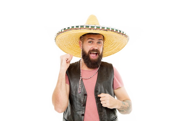 Mexicaans feestconcept Guy blij vrolijke feestelijke outfit klaar om te vieren Mexicaanse melodie drijft hem Man bebaarde vrolijke man dragen sombrero Mexicaanse hoed Vier traditionele Mexicaanse vakantie