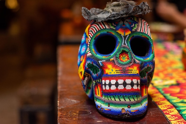 Mexicaans versierde schedel voor dia de muertos offer