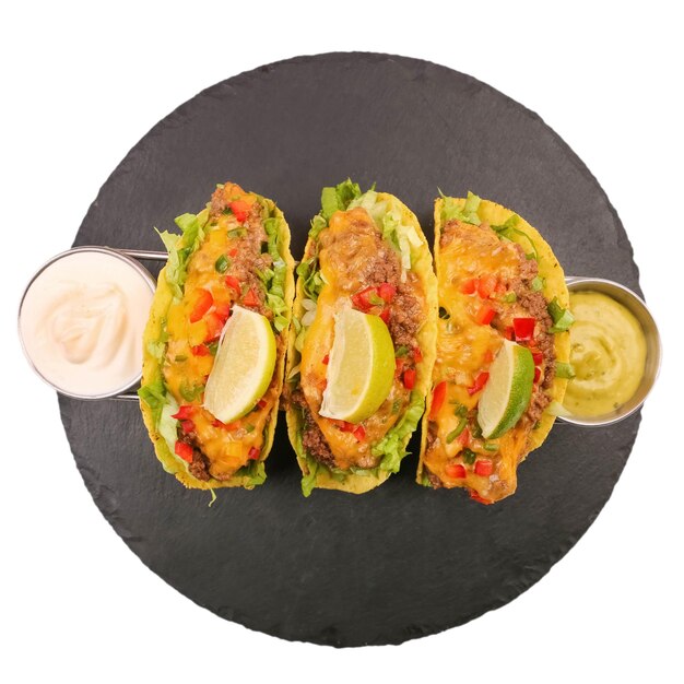 Mexicaanse geraspte taco's met ingrediënten