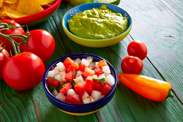 Mexican food nachos guacamole pico gallo chili