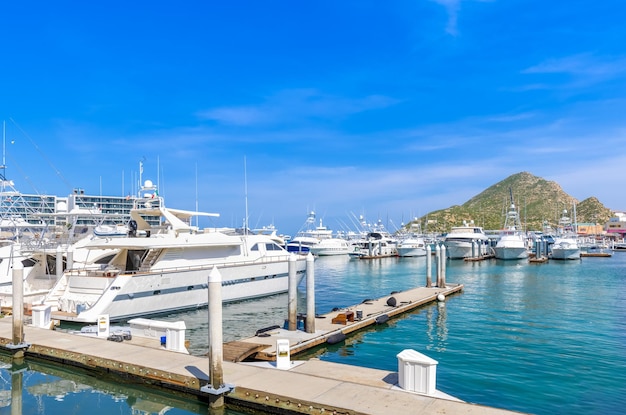 Mexico jachthaven en jachtclub in Cabo San Lucas Los Cabos vertrekpunt naar El Arco en stranden