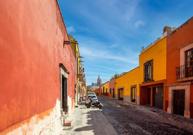 Mexico Kleurrijke gebouwen en straten van San Miguel de Allende in het historische stadscentrum