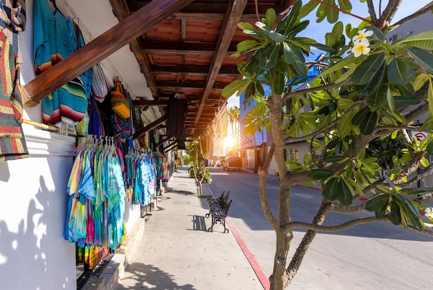 Mexico Los Cabos straten in het oude stadscentrum met winkels voor toeristen