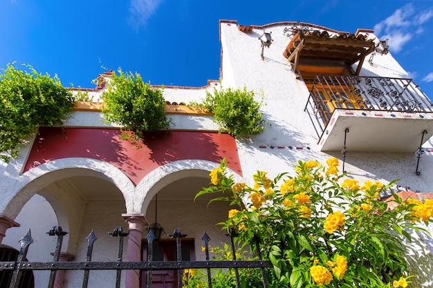 Mexico Mazatlan Kleurrijke oude stadsstraten in het historische stadscentrum